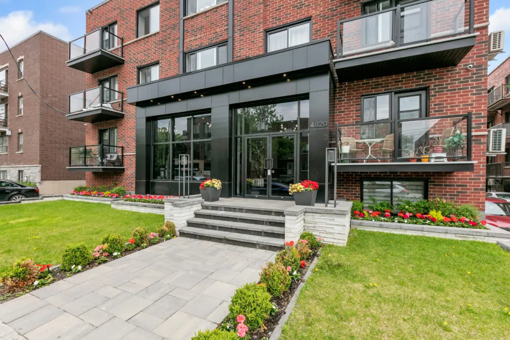 4820 Cote Saint Catherine