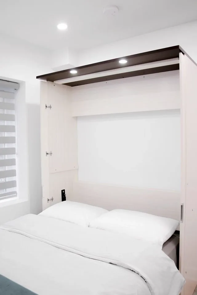 4820 Cote Saint Catherine — Unit 006 — 4