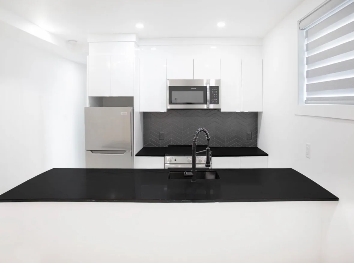 5695 Saint Jacques — Unit 320 — 3