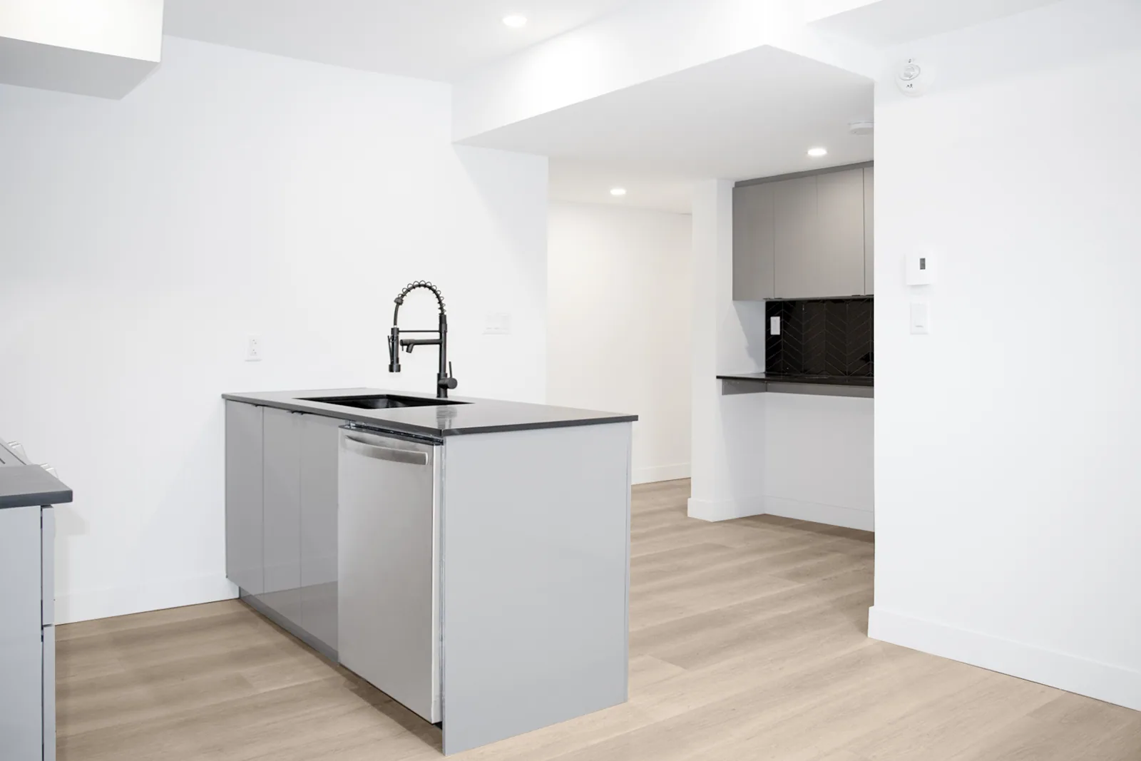 5350 Victoria — Unit 003 — 5