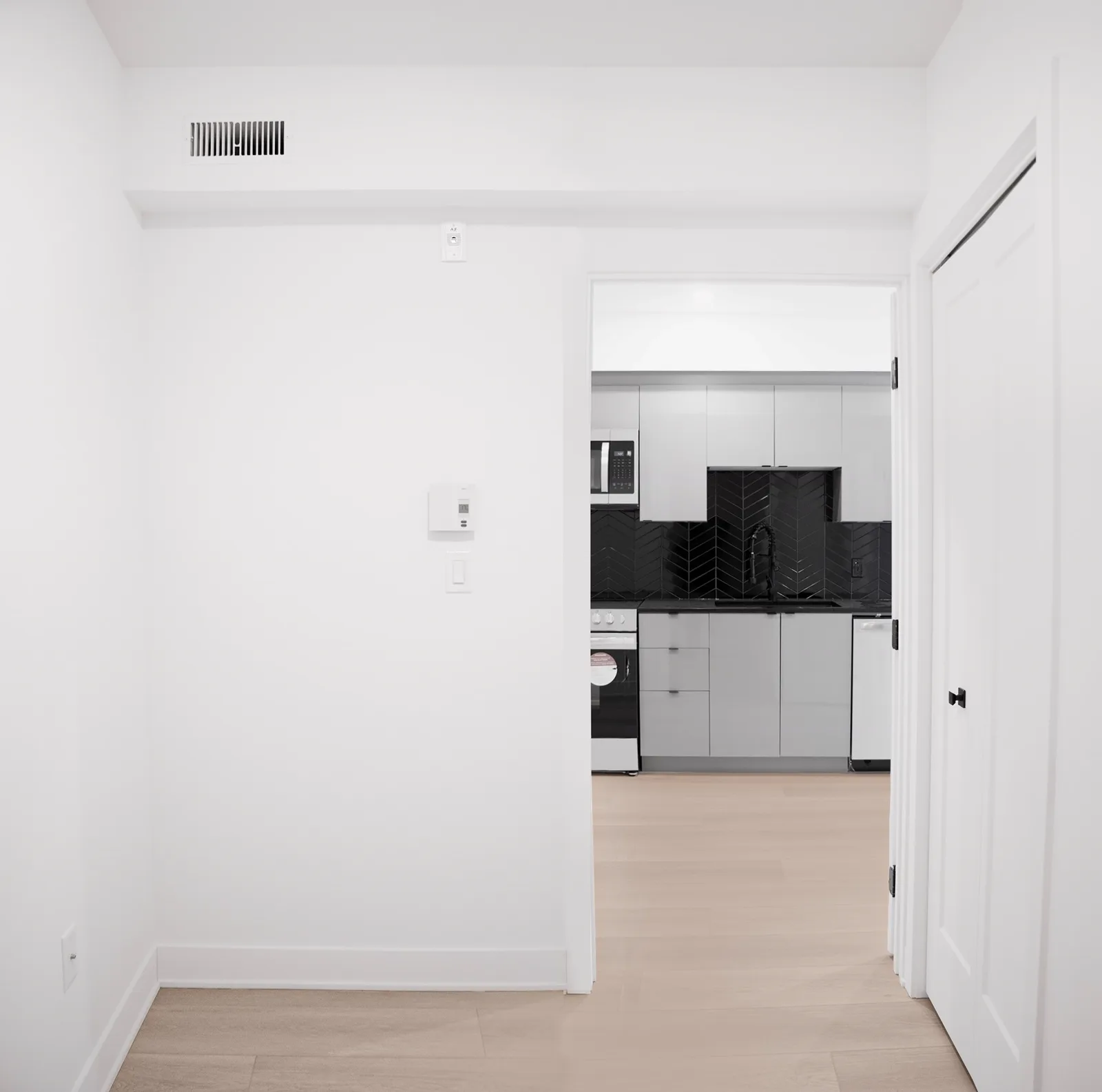 5350 Victoria — Unit 106 — 6