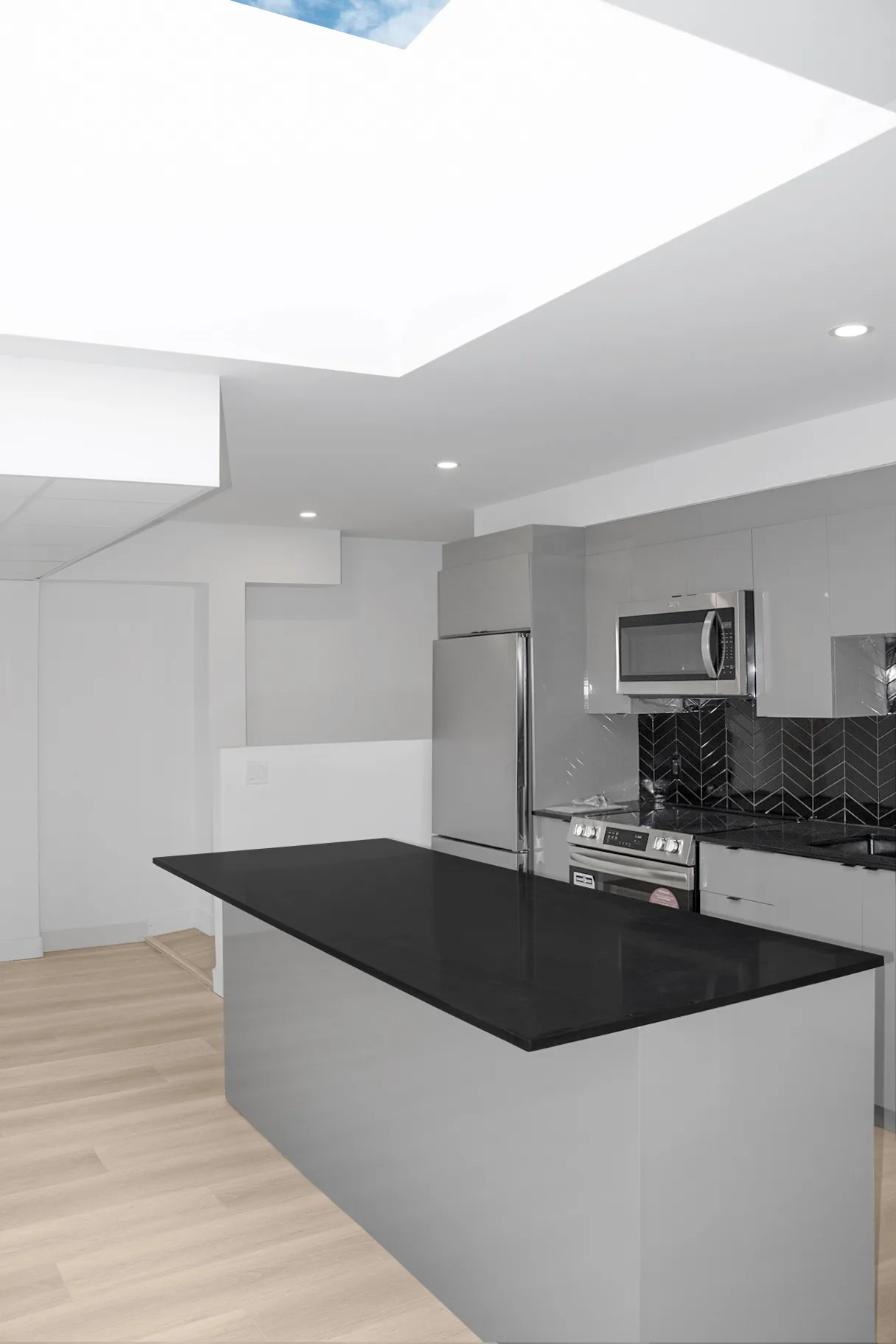 5350 Victoria — Unit 301 — 3
