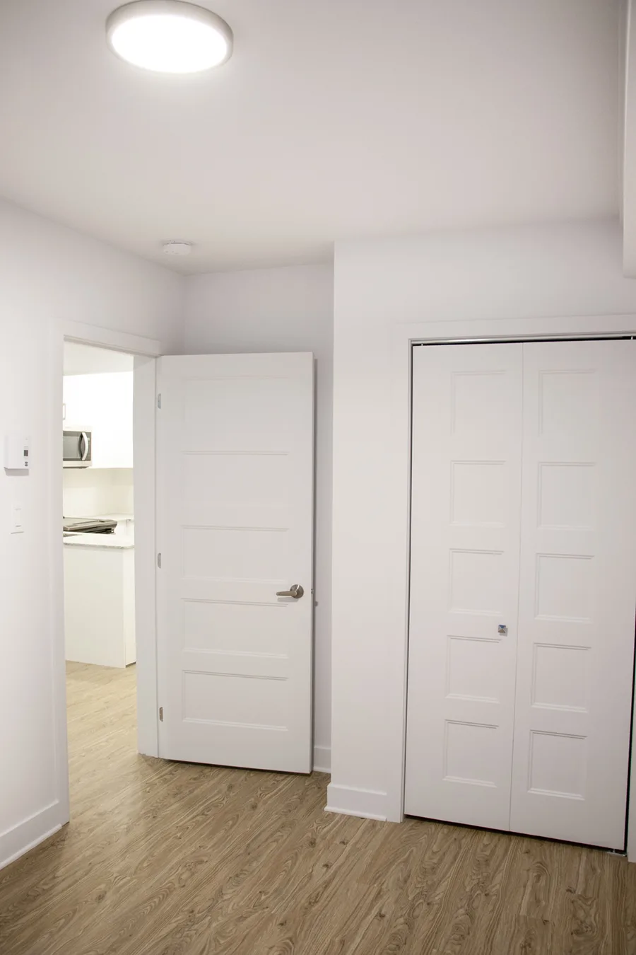 4820 Cote Saint Catherine — Unit 103 — 5