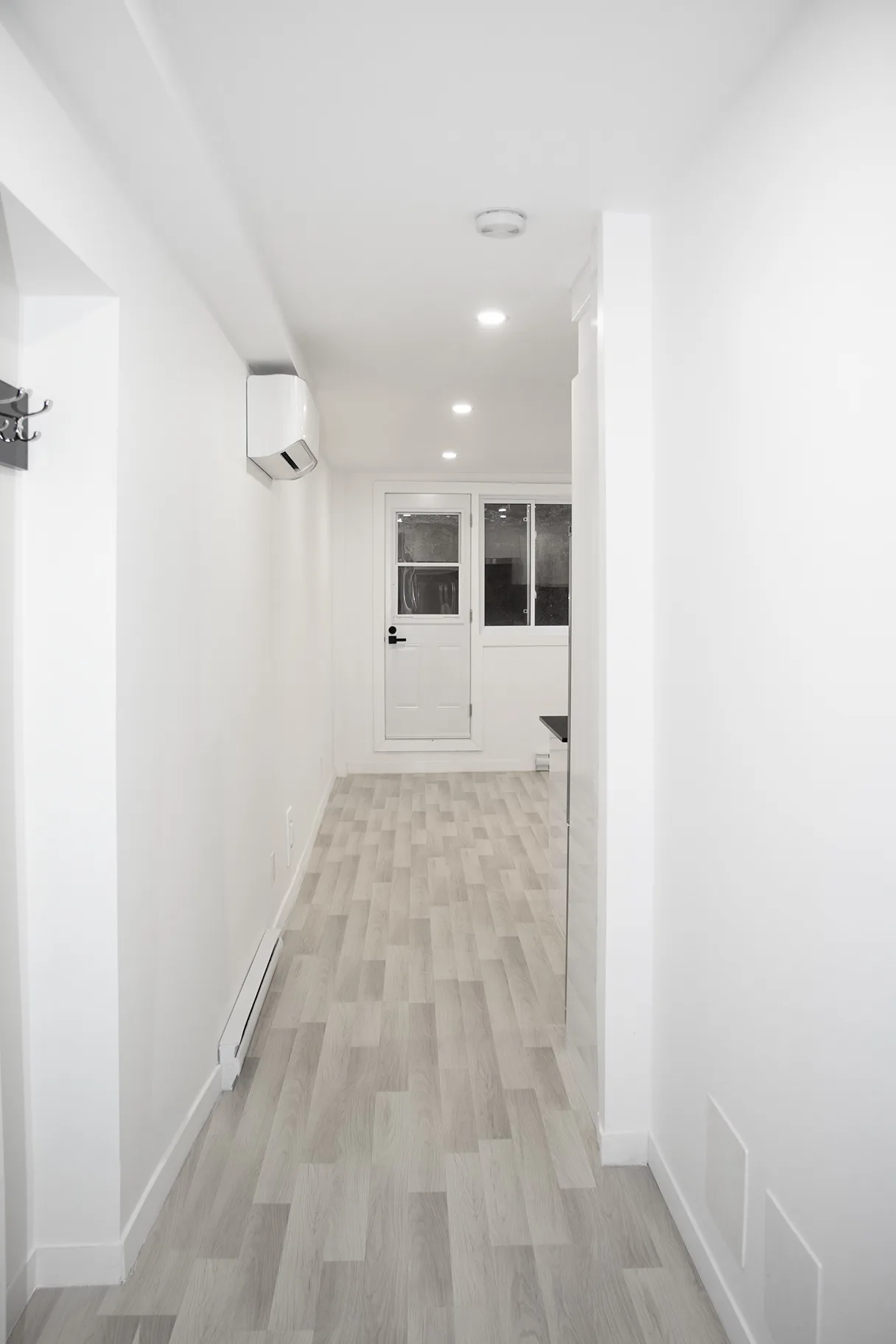 5695 Saint Jacques — Unit 105 — 4