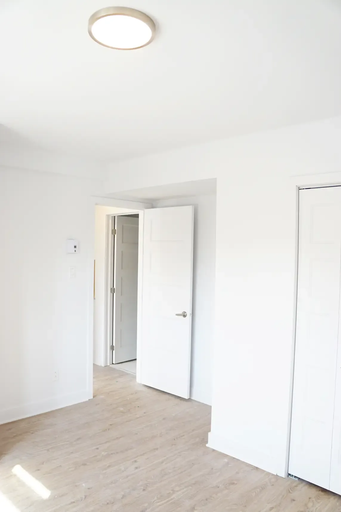 4820 Cote Saint Catherine — Unit 008 — 6
