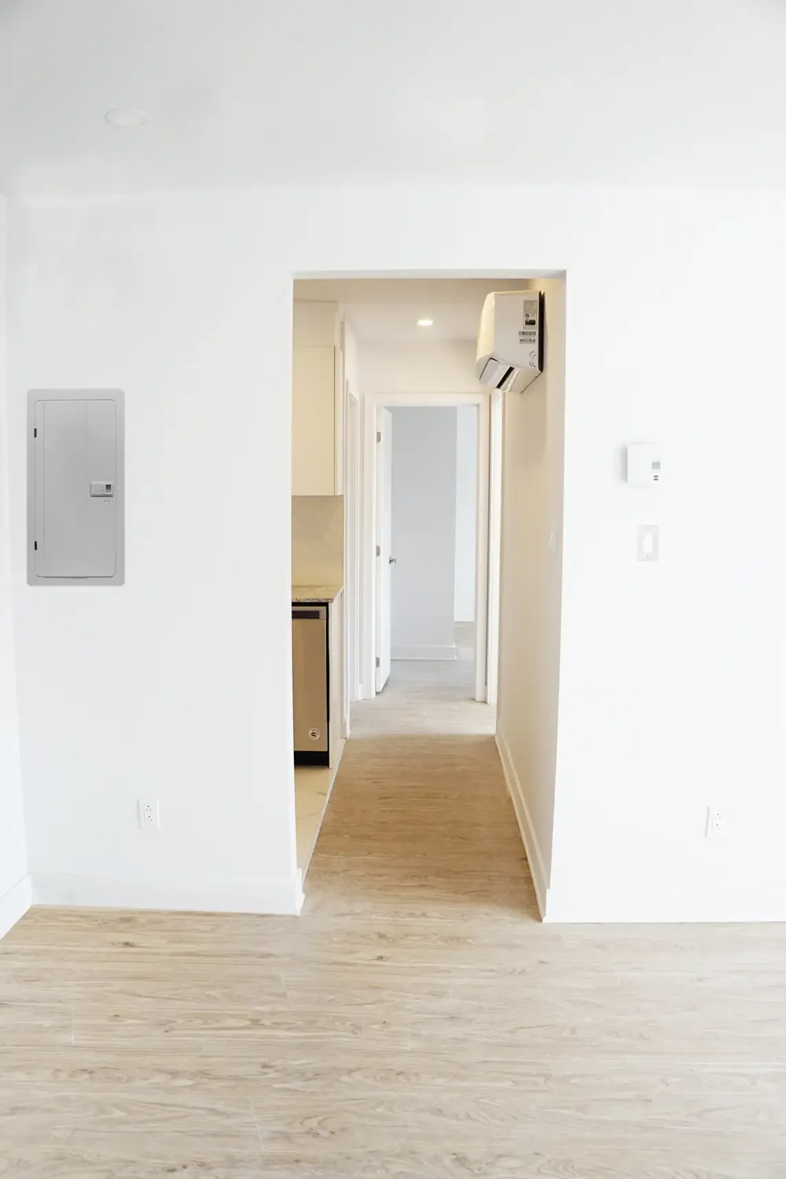 4820 Cote Saint Catherine — Unit 008 — 5