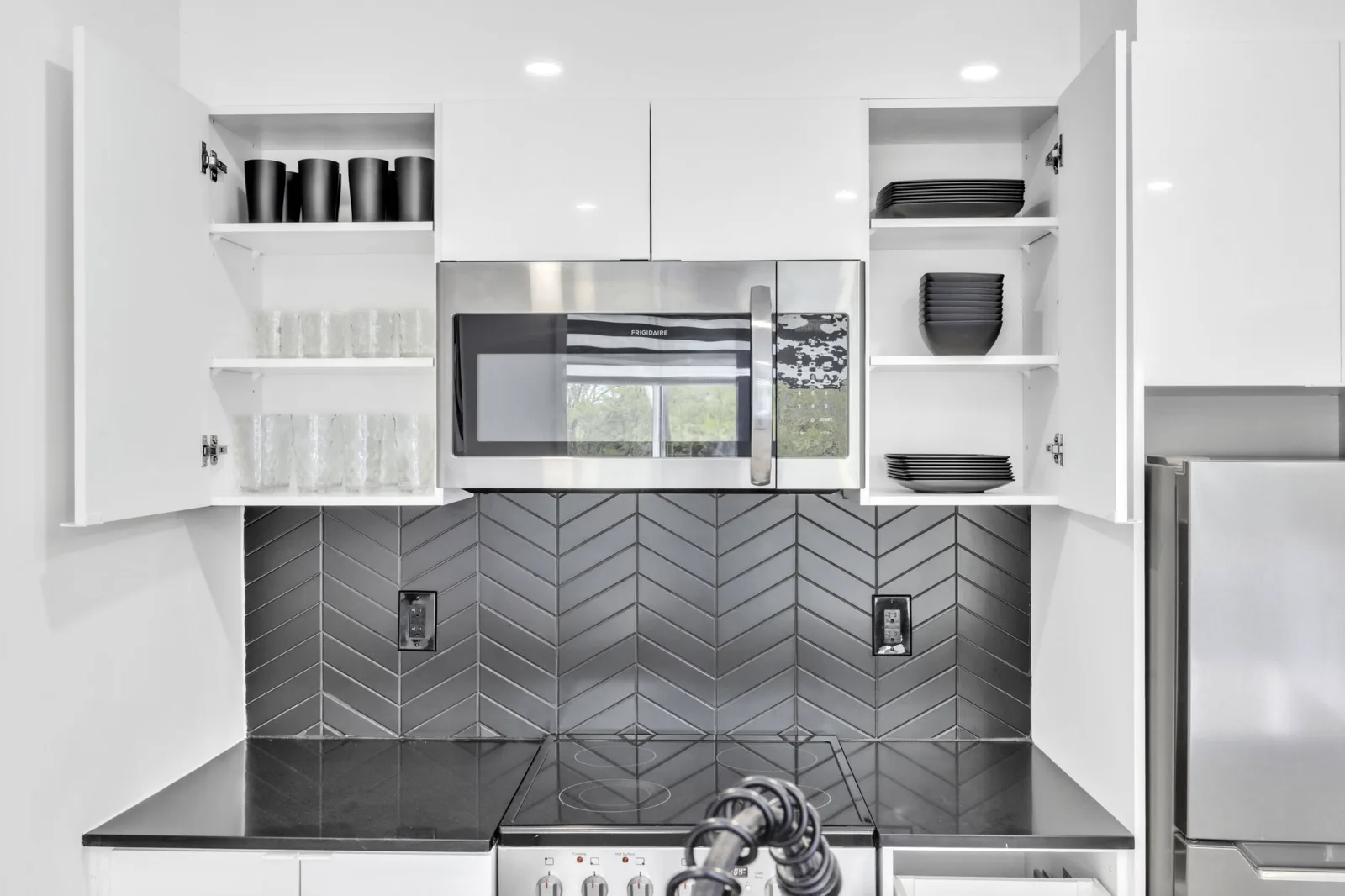 5695 Saint Jacques — Unit 436 — 3
