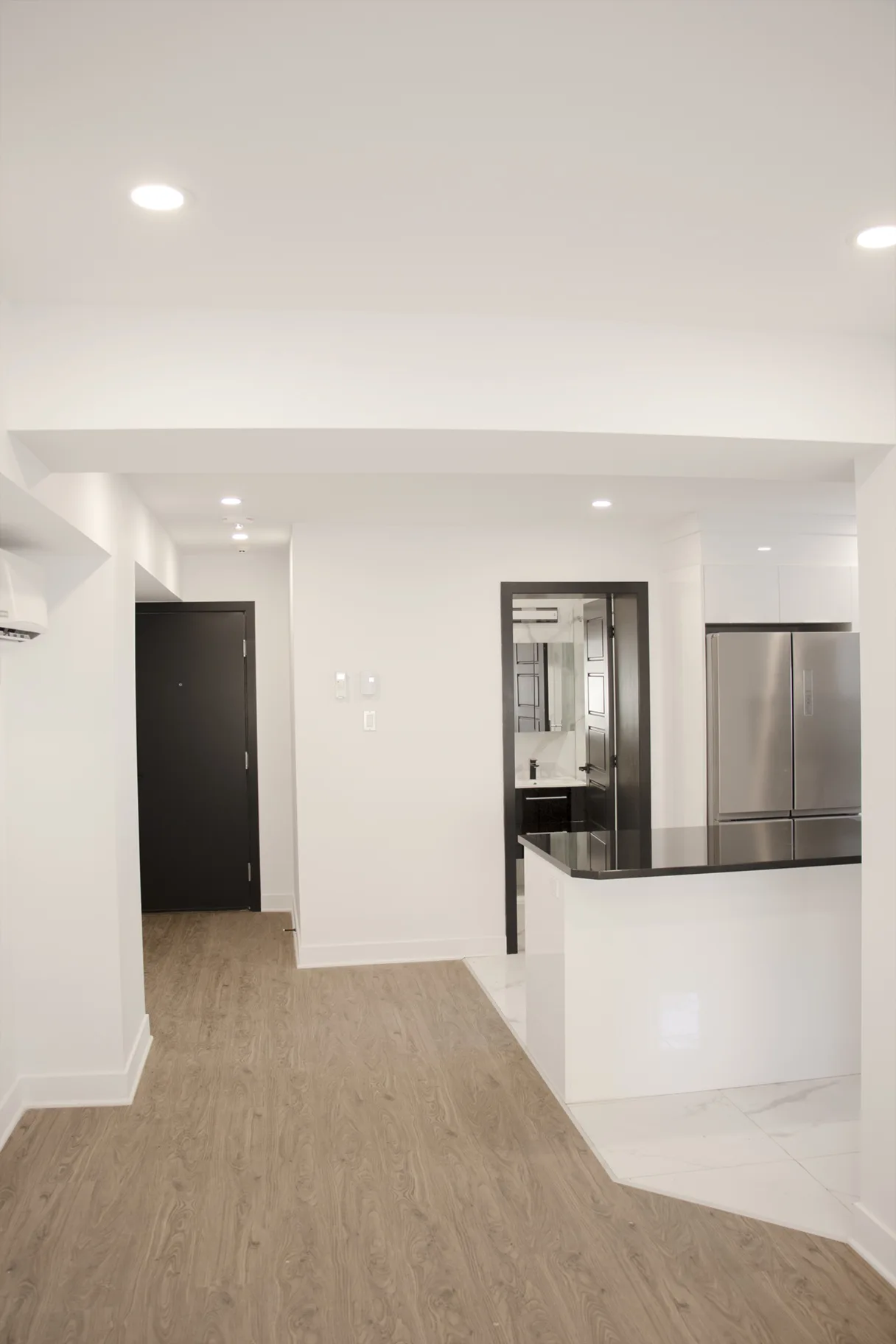 4820 Cote Saint Catherine — Unit 002 — 2