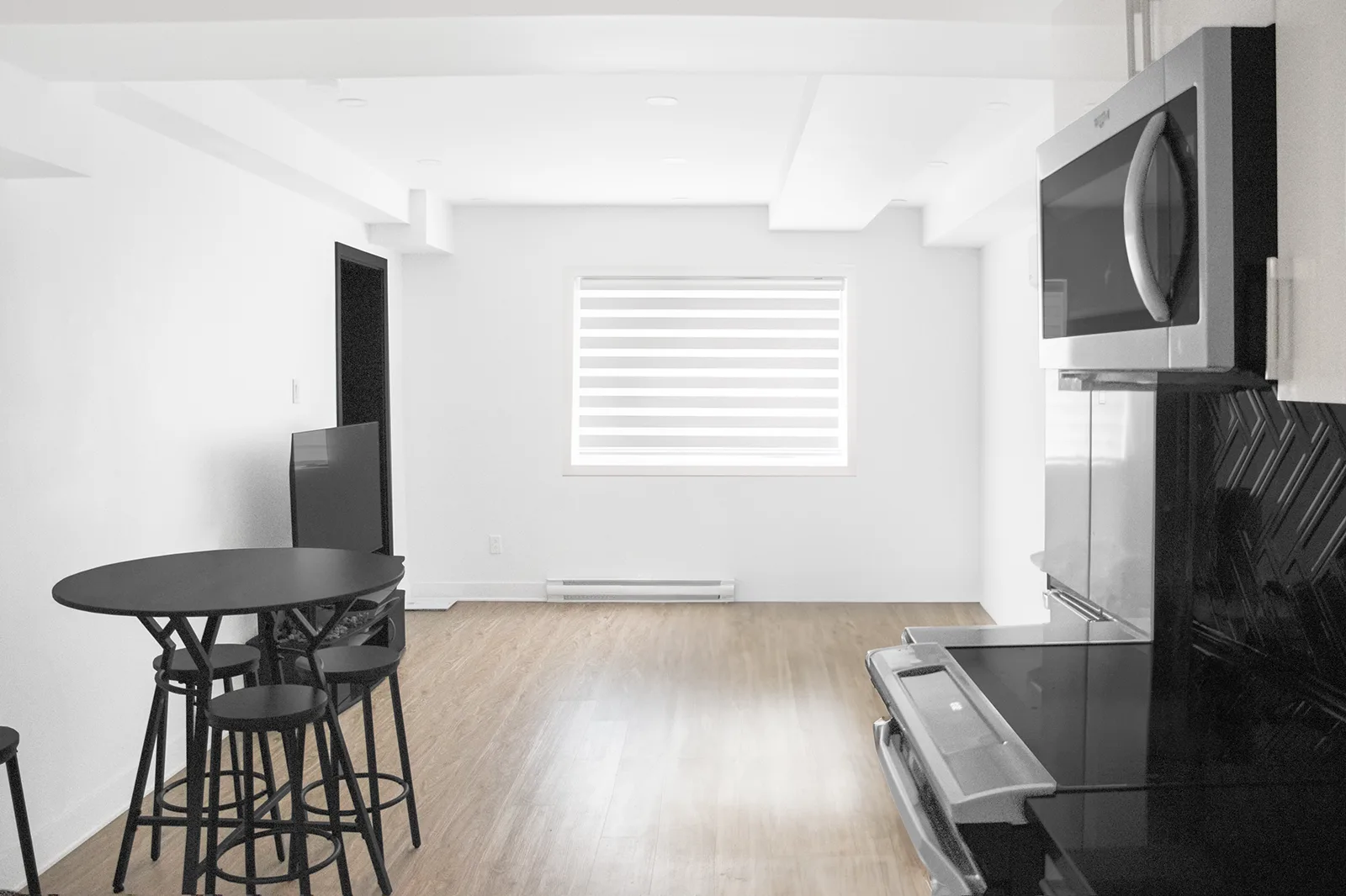 4820 Cote Saint Catherine — Unit 005 — 3