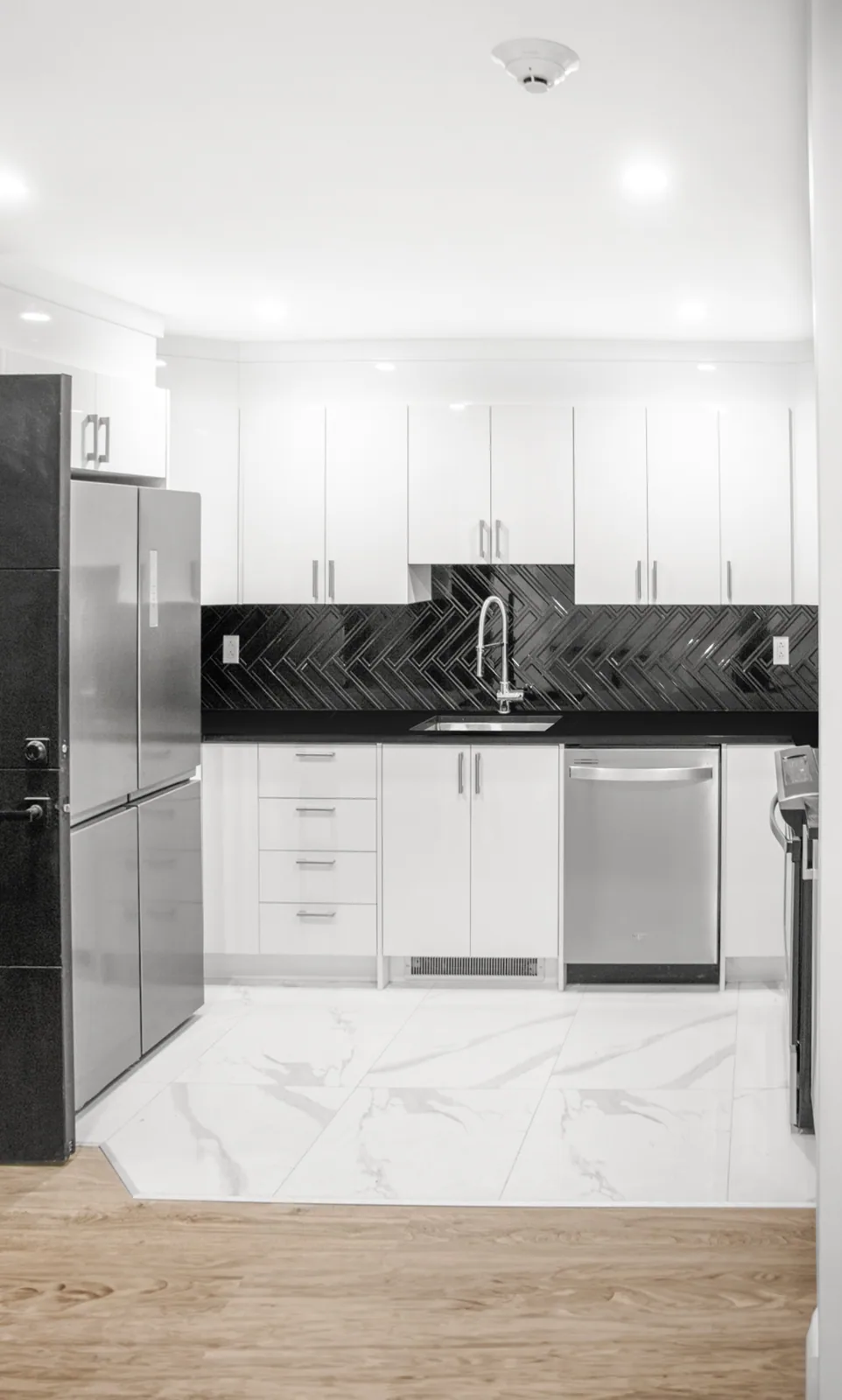 4820 Cote Saint Catherine — Unit 003