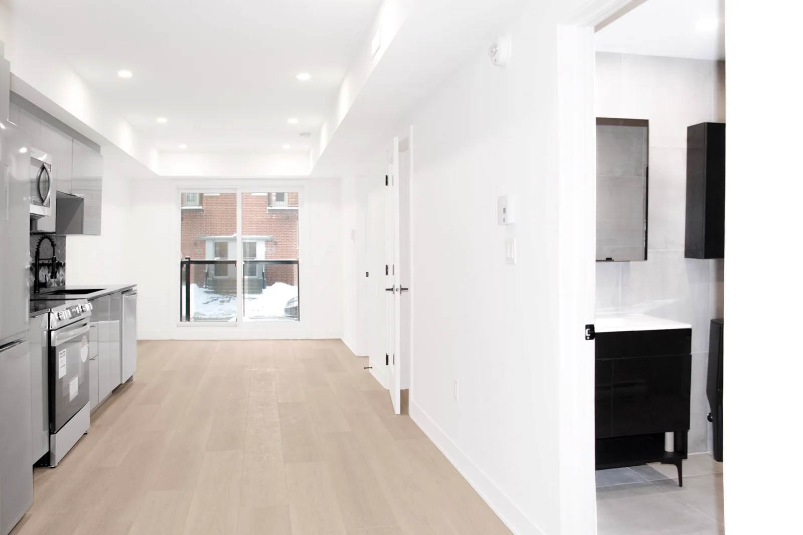 5350 Victoria — Unit 106 — 4