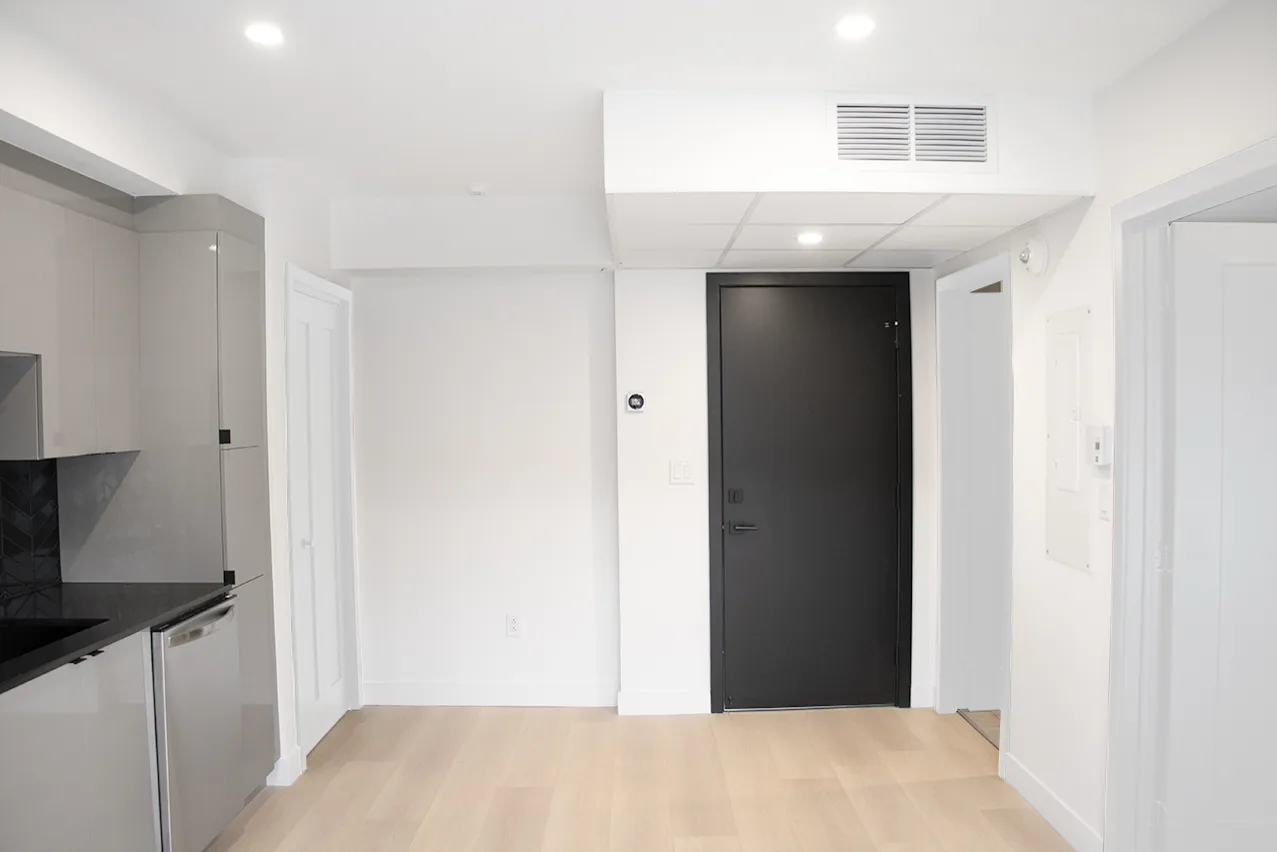 5350 Victoria — Unit 005 — 3