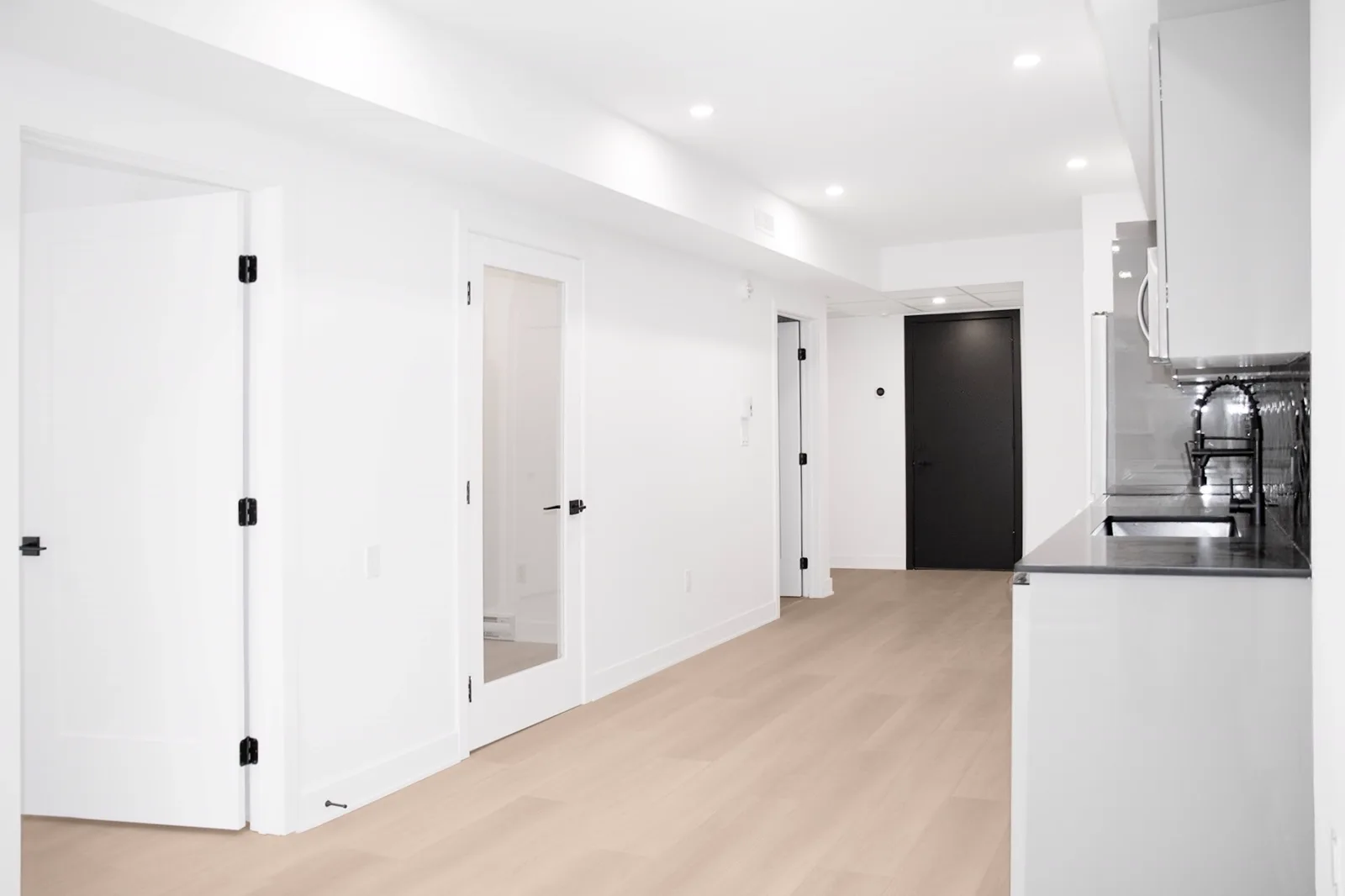 5350 Victoria — Unit 106 — 5
