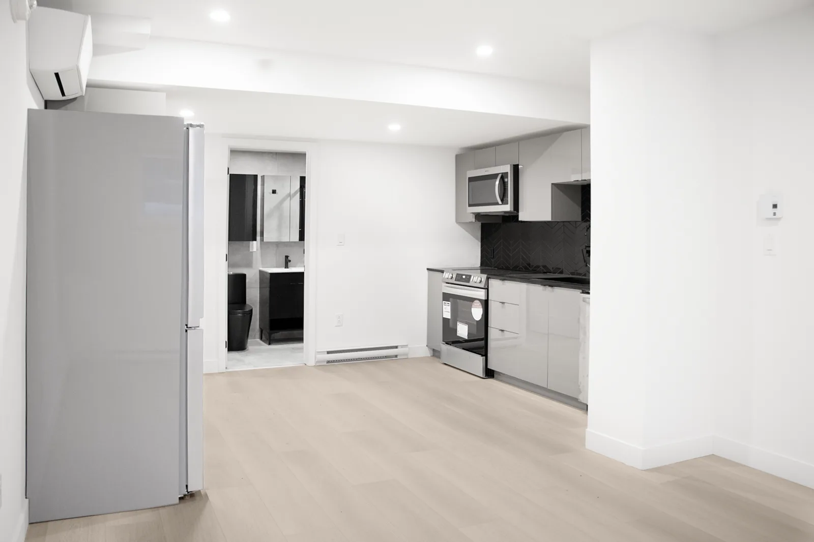 5350 Victoria — Unit 001