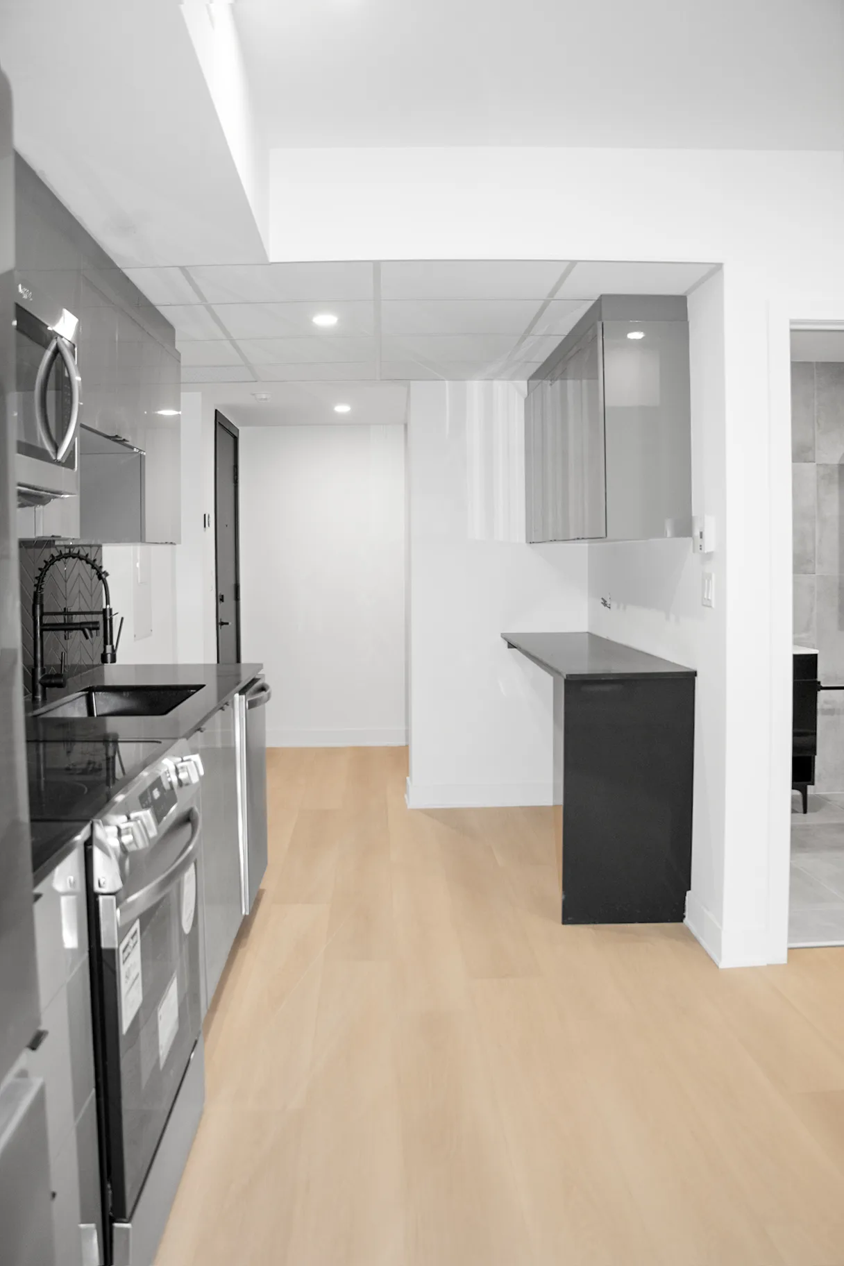 5350 Victoria — Unit 306 — 4