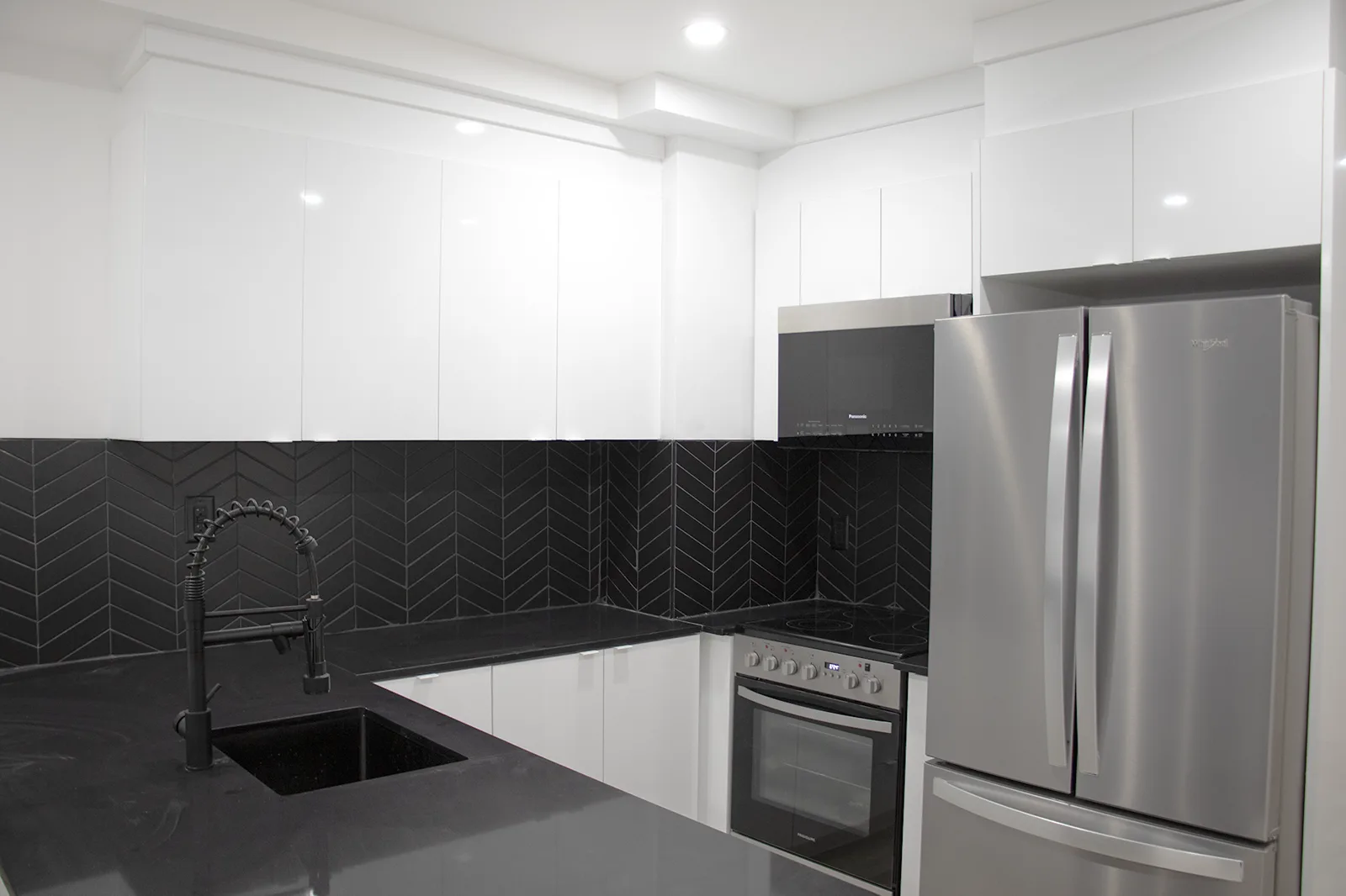 5695 Saint Jacques — Unit 105 — 2
