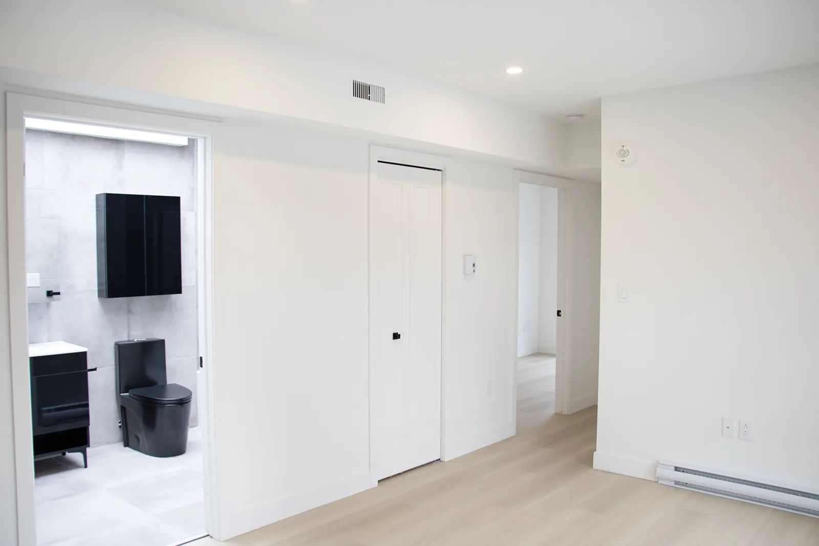 5350 Victoria — Unit 305 — 4