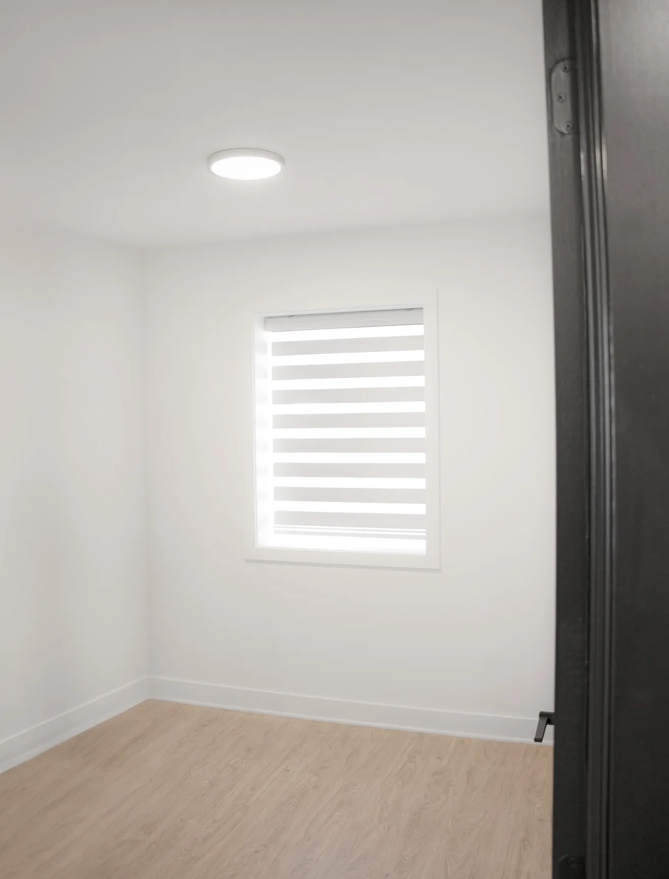 4820 Cote Saint Catherine — Unit 001 — 3