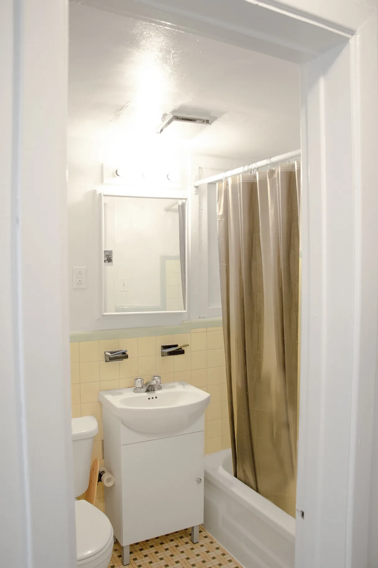 5695 Saint Jacques — Unit 212 — 6