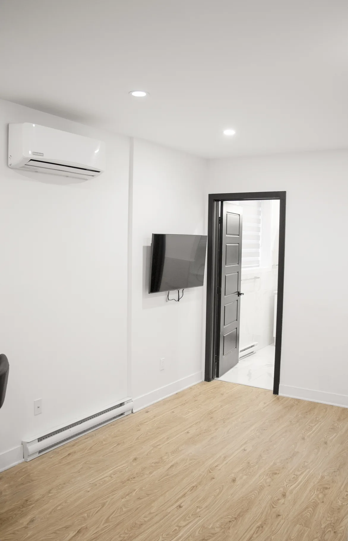 4820 Cote Saint Catherine — Unit 007 — 4