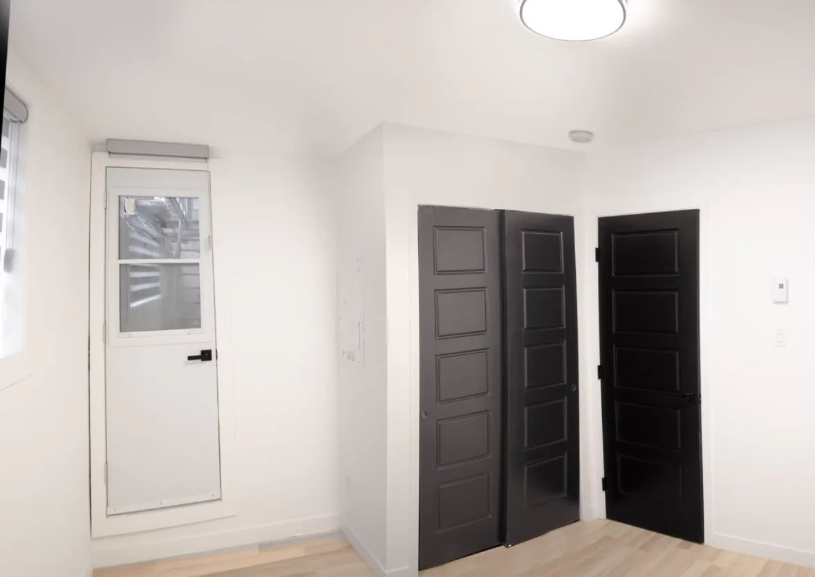 5695 Saint Jacques — Unit 320 — 5
