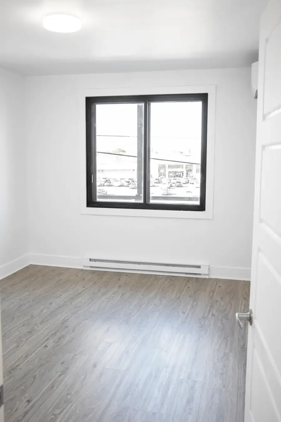 5480 Coronation — Unit 9