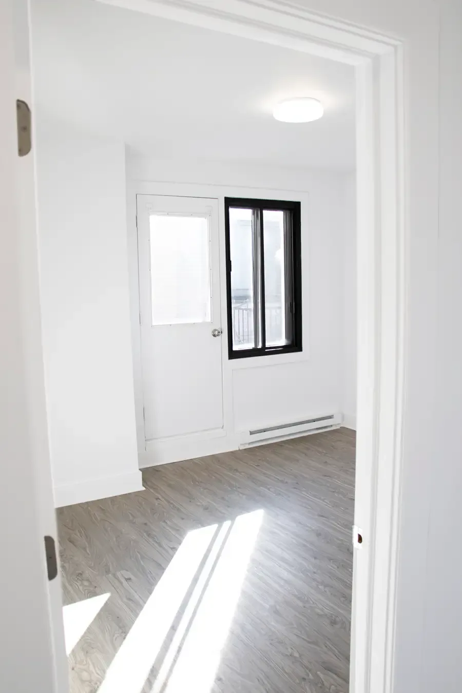 5480 Coronation — Unit 9 — 3