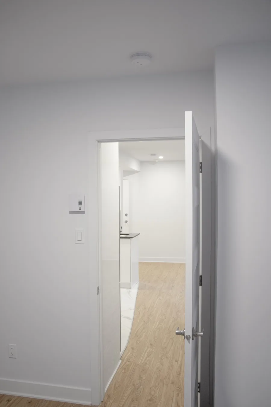 4820 Cote Saint Catherine — Unit 105 — 6